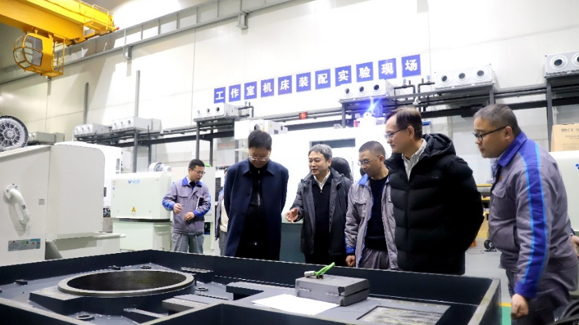 “重庆智能制造装备技术路径与发展战略研究”项目组前往重庆完美集团调研